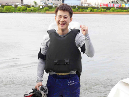 令和の開幕戦を今年初Vで飾った秋元哲（撮影・浦部沙織）
