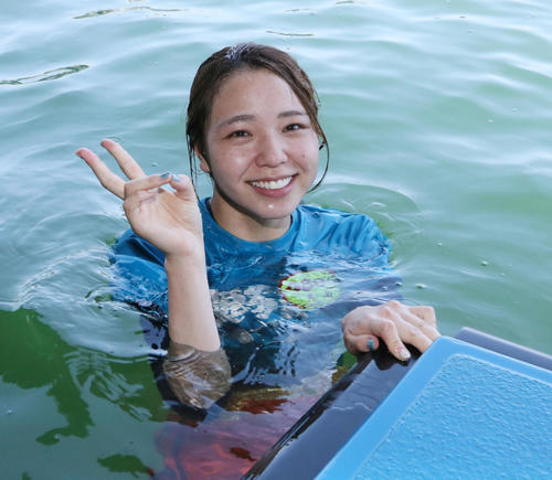 水神祭で祝福される大山千広（撮影・栗木一考）