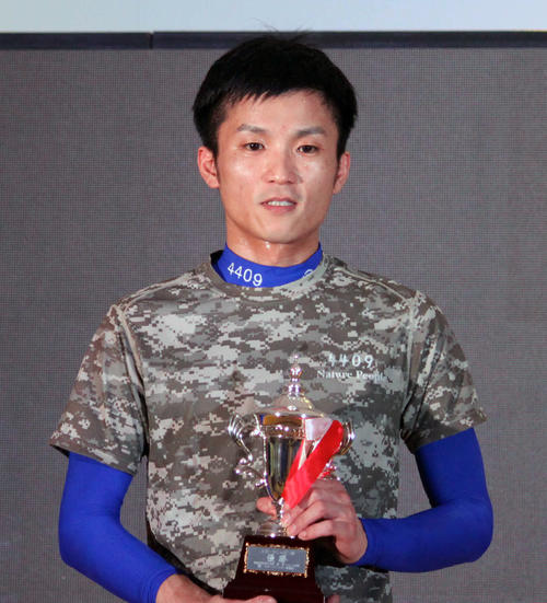 坂元浩仁が大村で今年初優勝を飾った（撮影・坂中昭子）