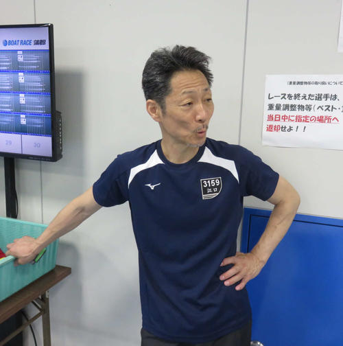 江口晃生が隙あらばインをうかがう（撮影・工藤浩伸）