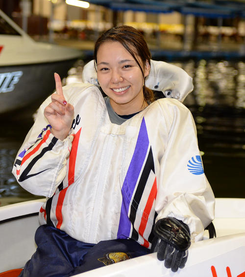 第33回レディースチャンピオン6日目　優勝した大山千広（撮影・森本幸一）
