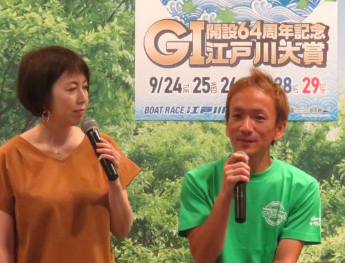 若林将（右）が1R前のイベントで抱負を語る