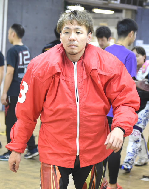 2日目予選3Rで1着の岩田裕臣（撮影・柴田隆二）