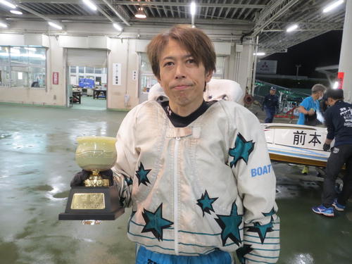 前本泰和がインから押し切り今年5回目の優勝を飾った