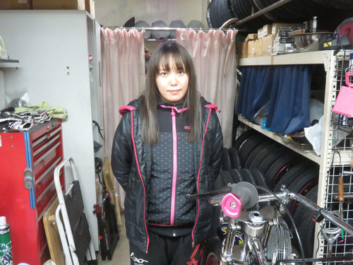 オープニングレースに登場する佐藤摩弥