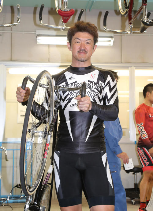 若手の期待枠といわれる初日１Ｒ１番に組まれて驚く中川誠一郎（撮影・梅根麻紀）