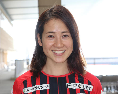 孫崎百世が結婚を報告した（撮影・芹沢誠）