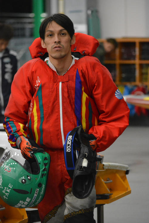 G1初優出へ、準優9Rは地元の榎幸司が一気逃げを図る