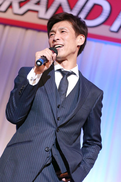 グランプリ前夜祭でスピーチする池田（撮影・上山淳一）