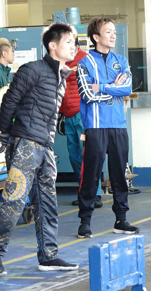 若林将（右）が3日目5＆10Rで準優勝負駆けだ（左は佐藤大佑）（撮影・木村重成）