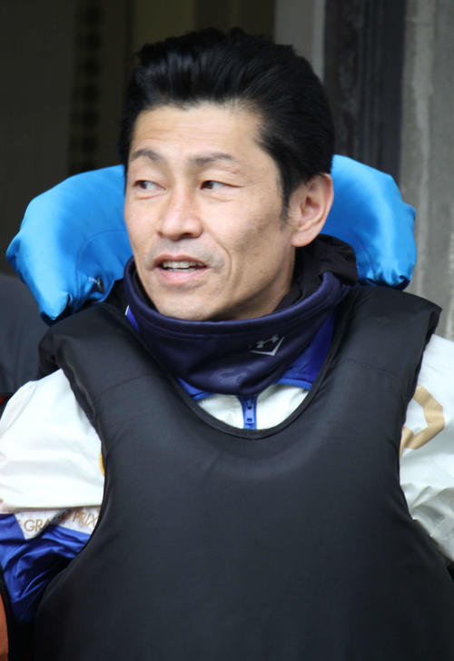 吉川元浩が兵庫最強のシンボルとして初笑いを狙う