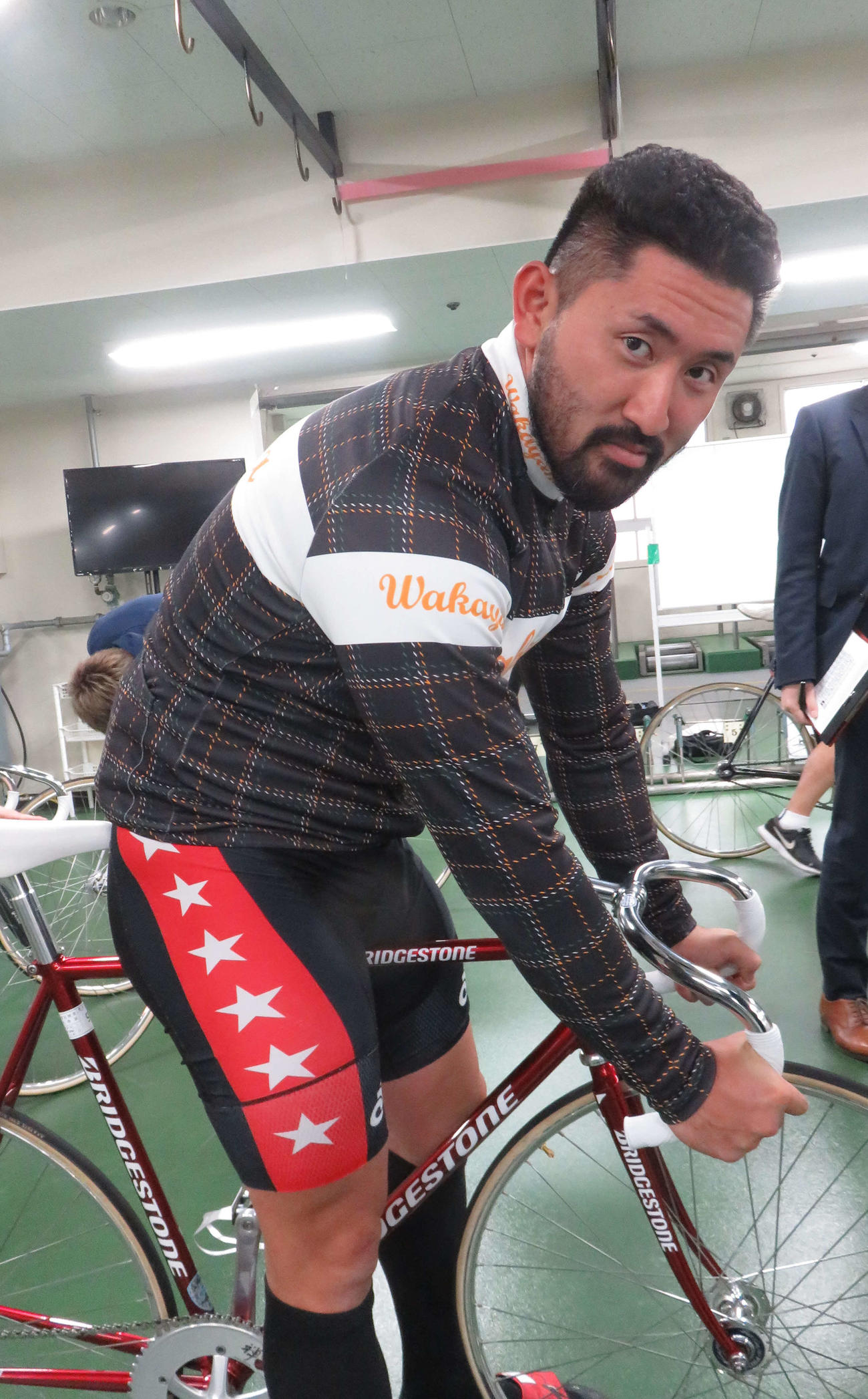 フォーム改造の効果を話す中西大