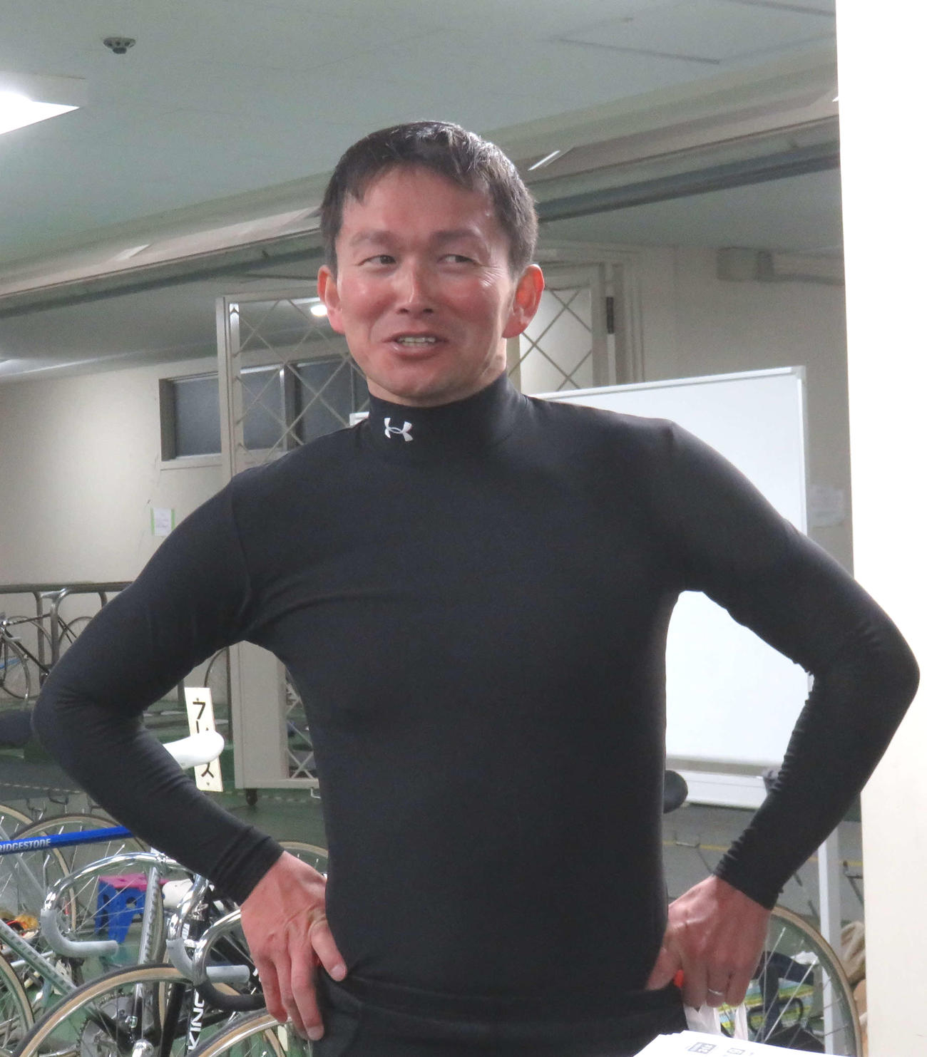白星スタートを喜ぶ石毛克幸