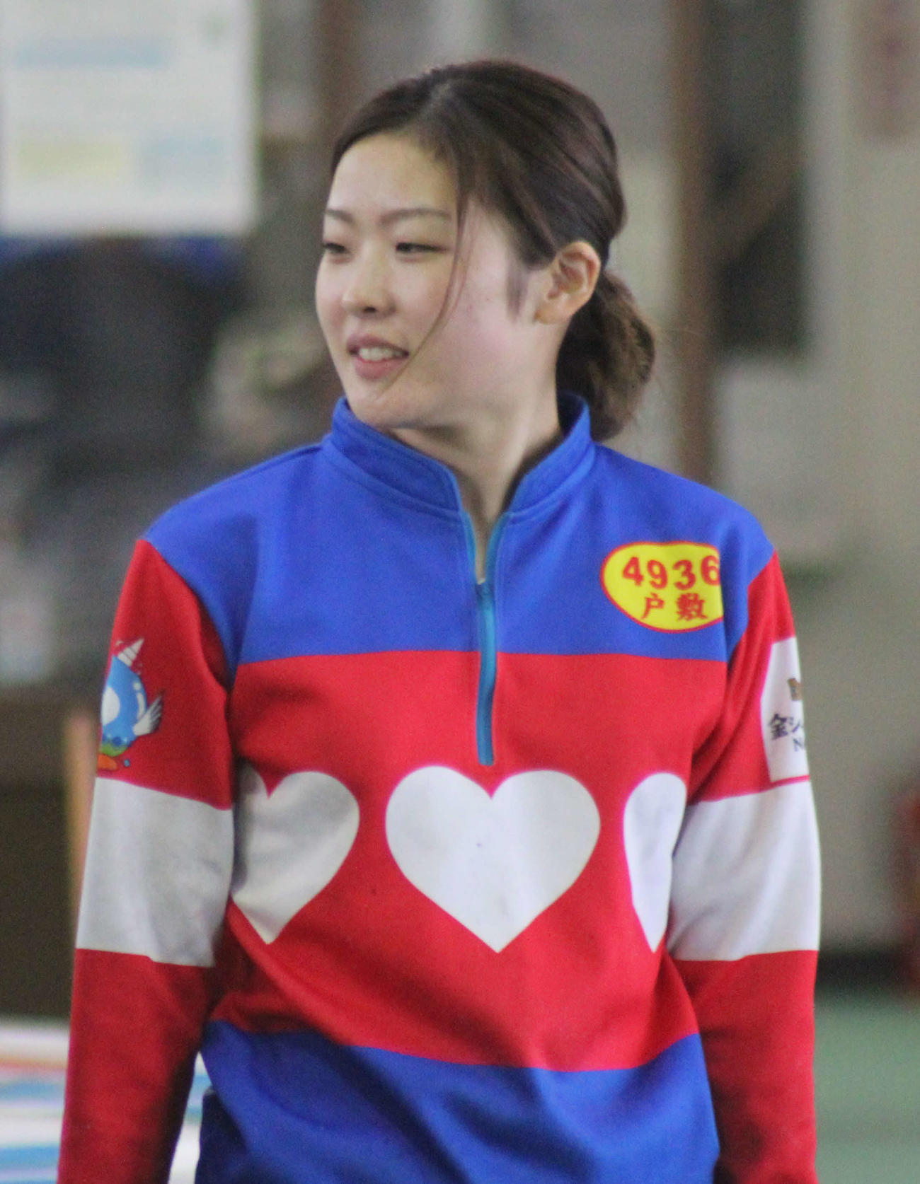 名古屋競馬所属の木之前葵騎手と同じデザインの服でピットを駆け回る戸敷晃美