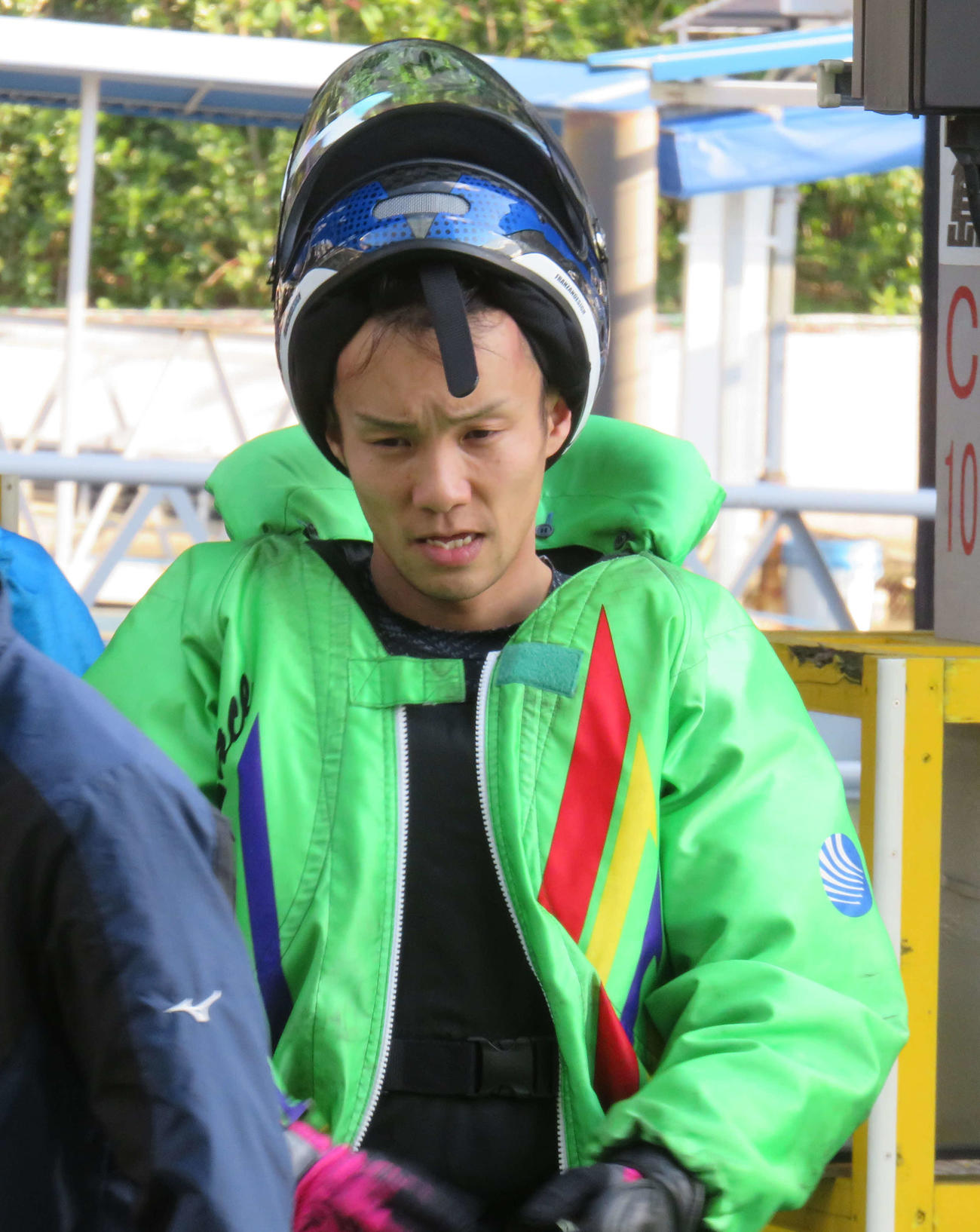 下出卓矢は12R平和島選抜を大外6コースからチルト2度でまくり差し快勝（撮影・中川純）