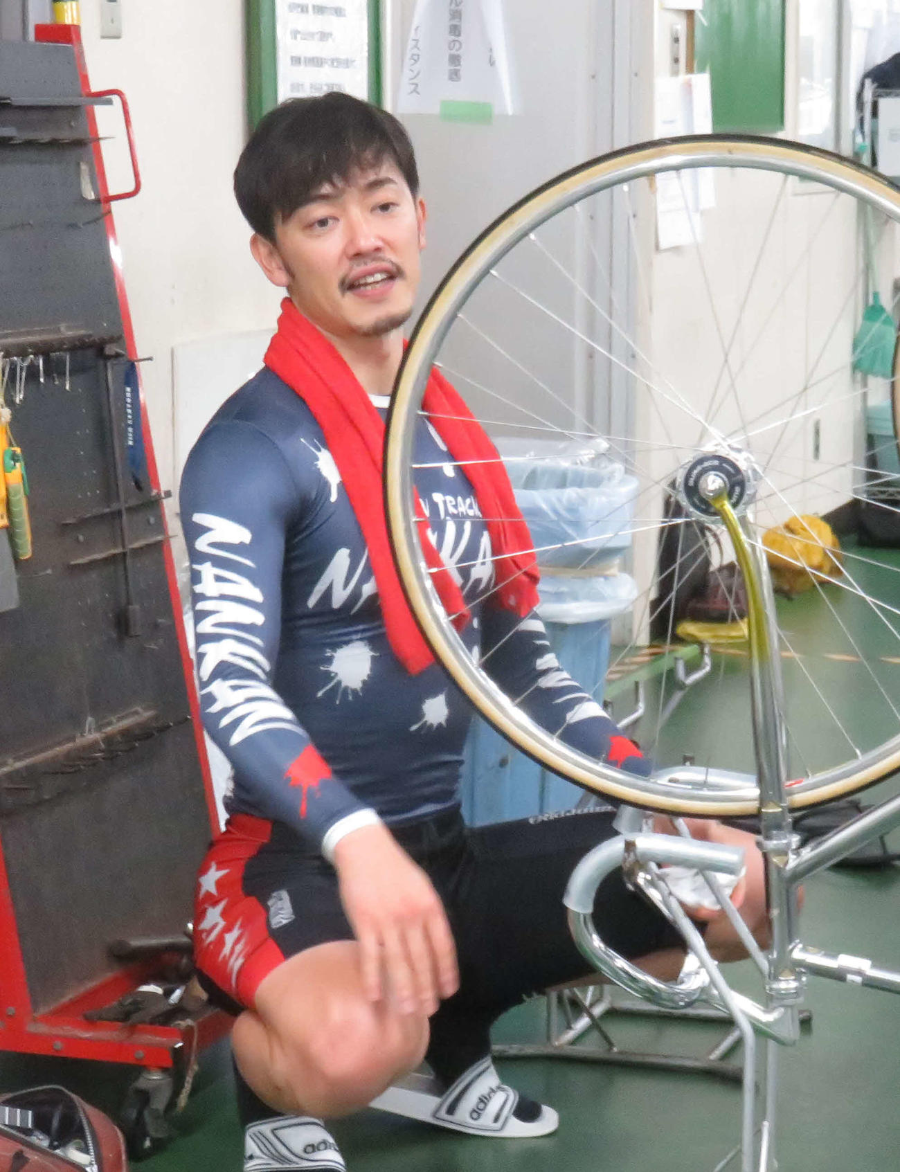 今年初Vを目指す山中秀将（撮影・野島成浩）