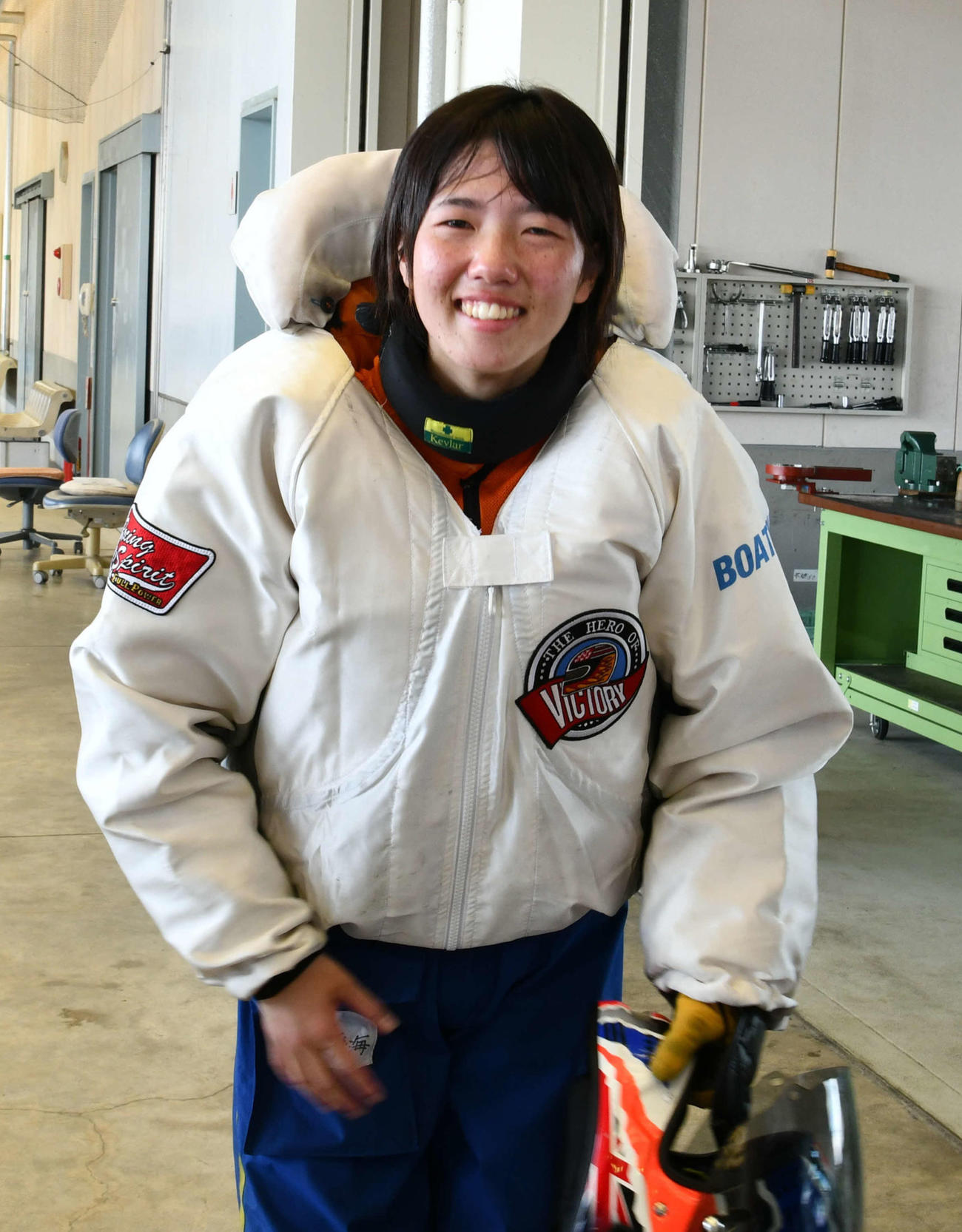 レース後、笑顔で挨拶する清水愛海