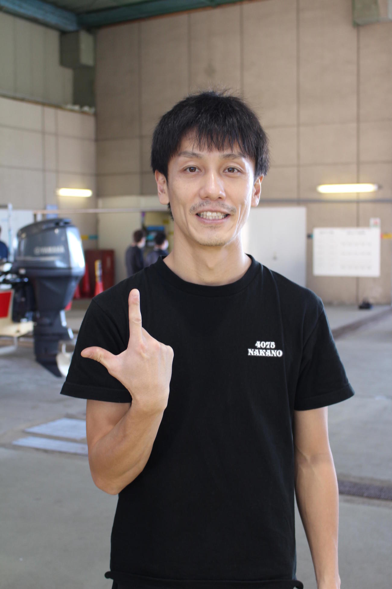 中野次郎が“Jポーズ”でファンにアピール