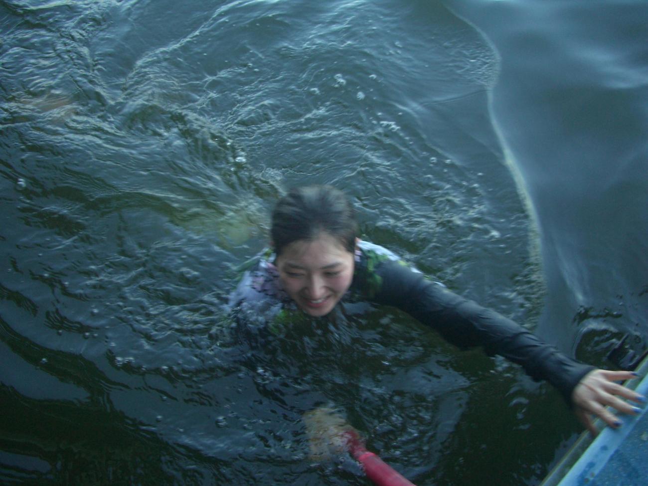 初優勝を飾った西橋奈未（撮影・馬場勲）