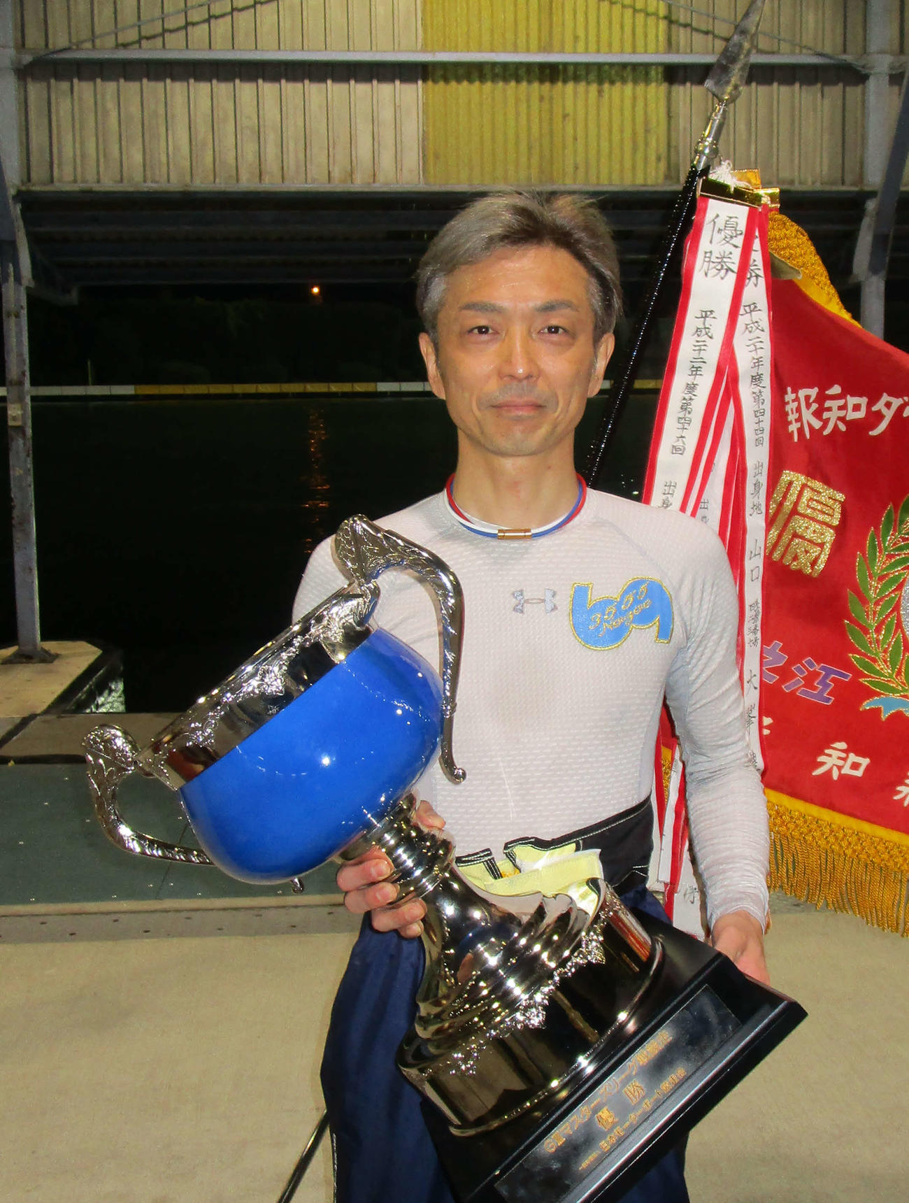 見事なイン逃げで、住之江では6年ぶりの優勝を飾った野添貴裕（撮影・安井雅彦）