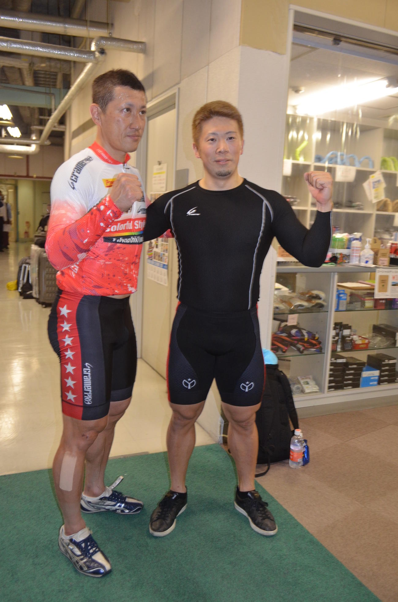 特選9Rでワンツーを決めた深谷知広（右）と金子貴志の師弟コンビ