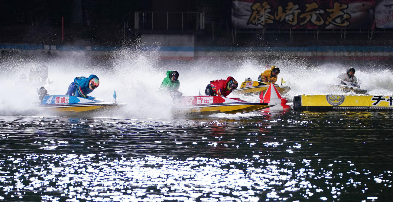 レディースチャレンジカップ優勝戦1周目2M（撮影・森本幸一）