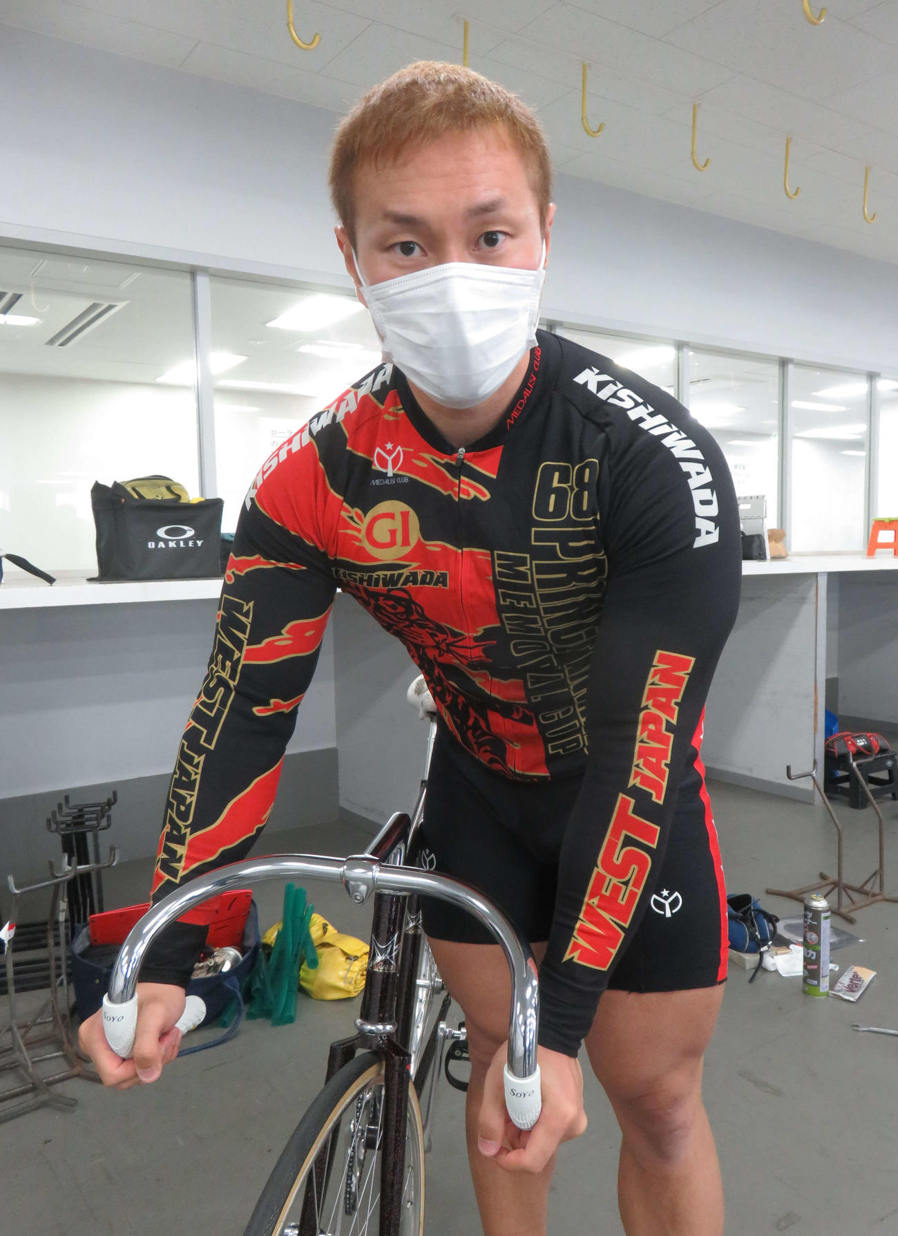 1走1走に勝負がかかる飯野祐太（撮影・栗田文人）