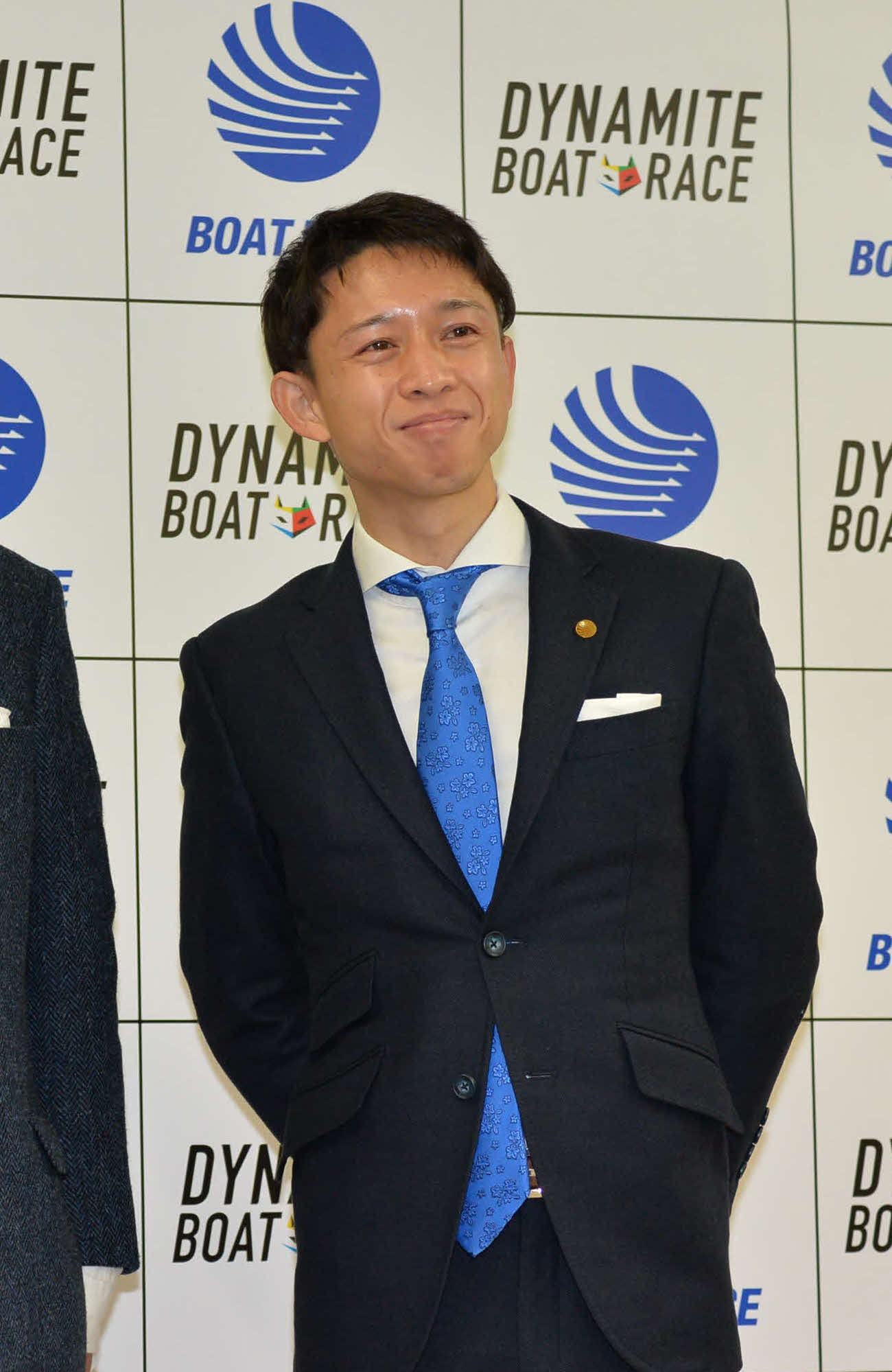 ゴールデンレーサー認定証授与式に出席した毒島誠（撮影・柴田隆二）