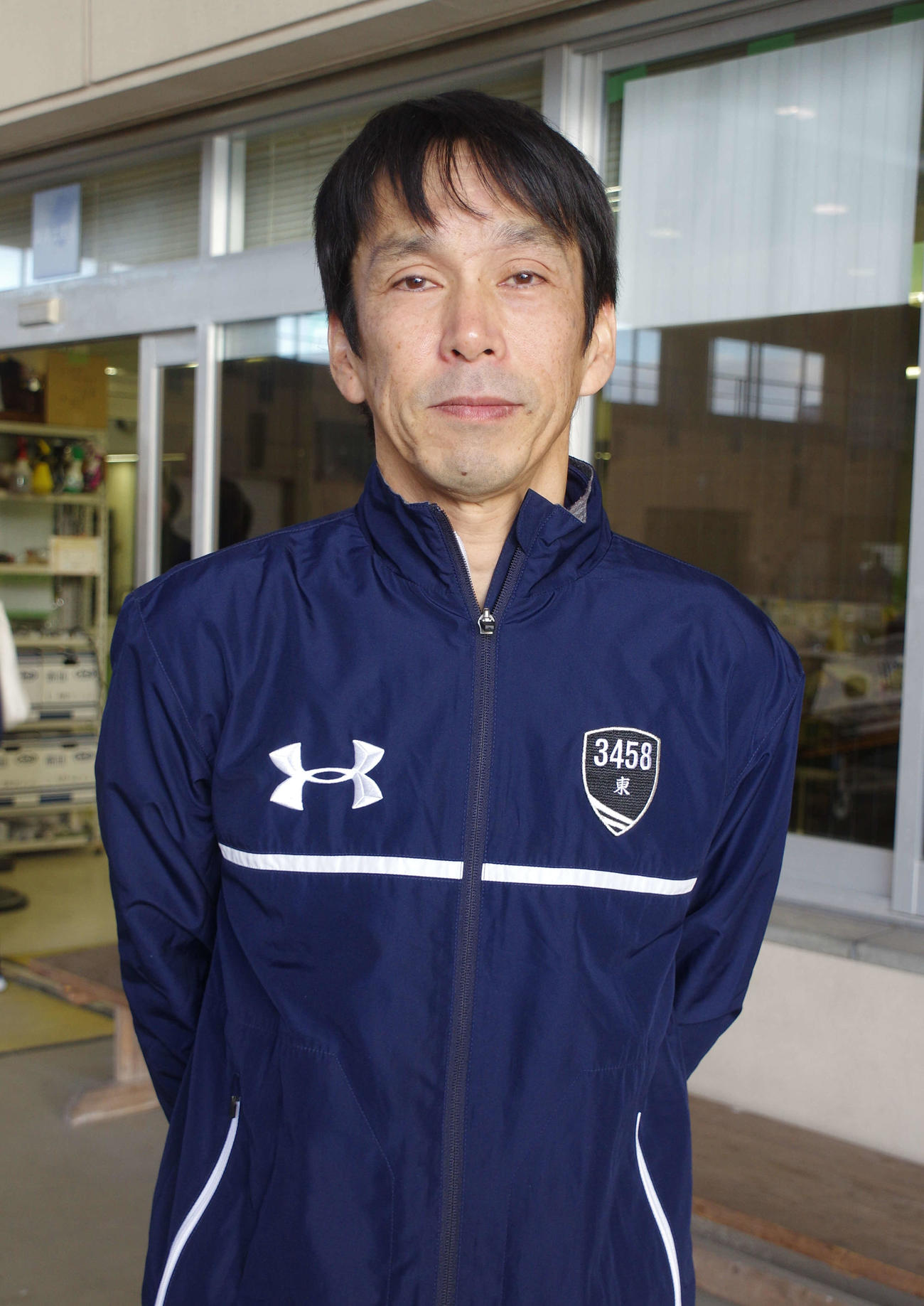 東健介