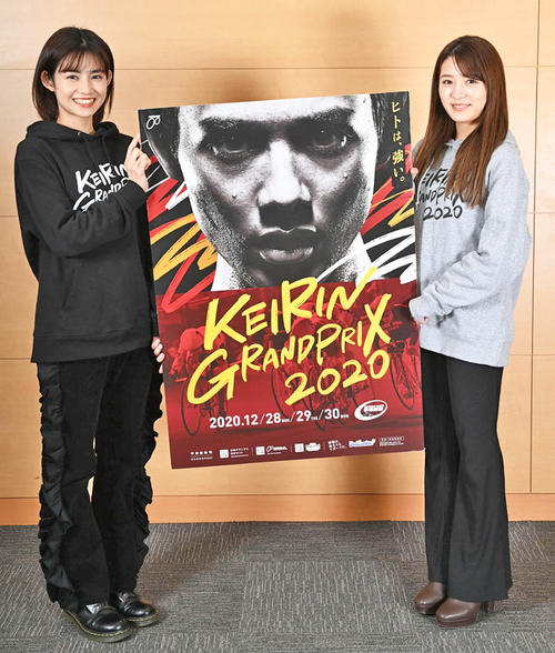 KEIRINグランプリのＰＲで来社した東京パフォーマンスドール脇あかり（左）と高嶋菜七