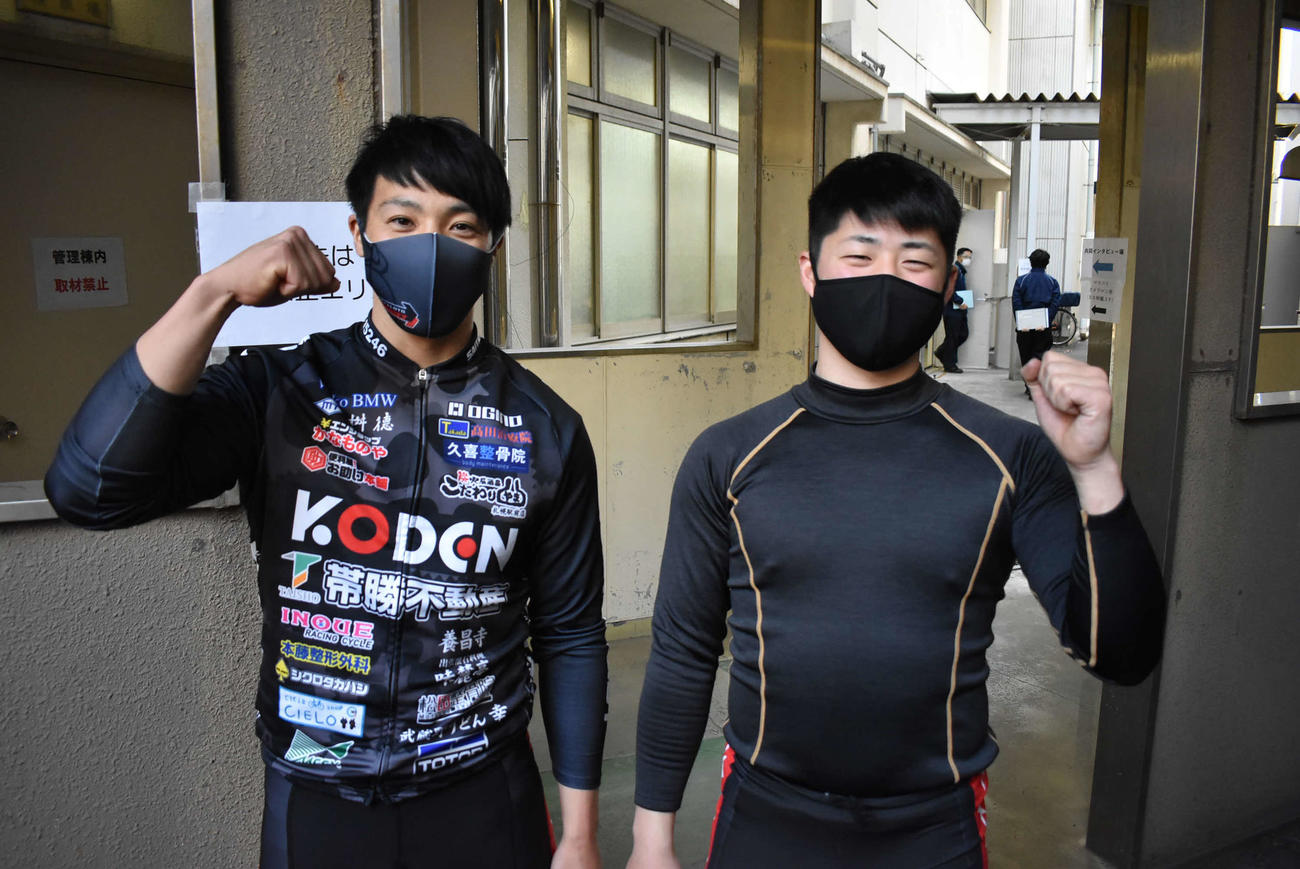 黒沢征治が森田優弥(右)に前回りを直訴した（撮影・松井律）