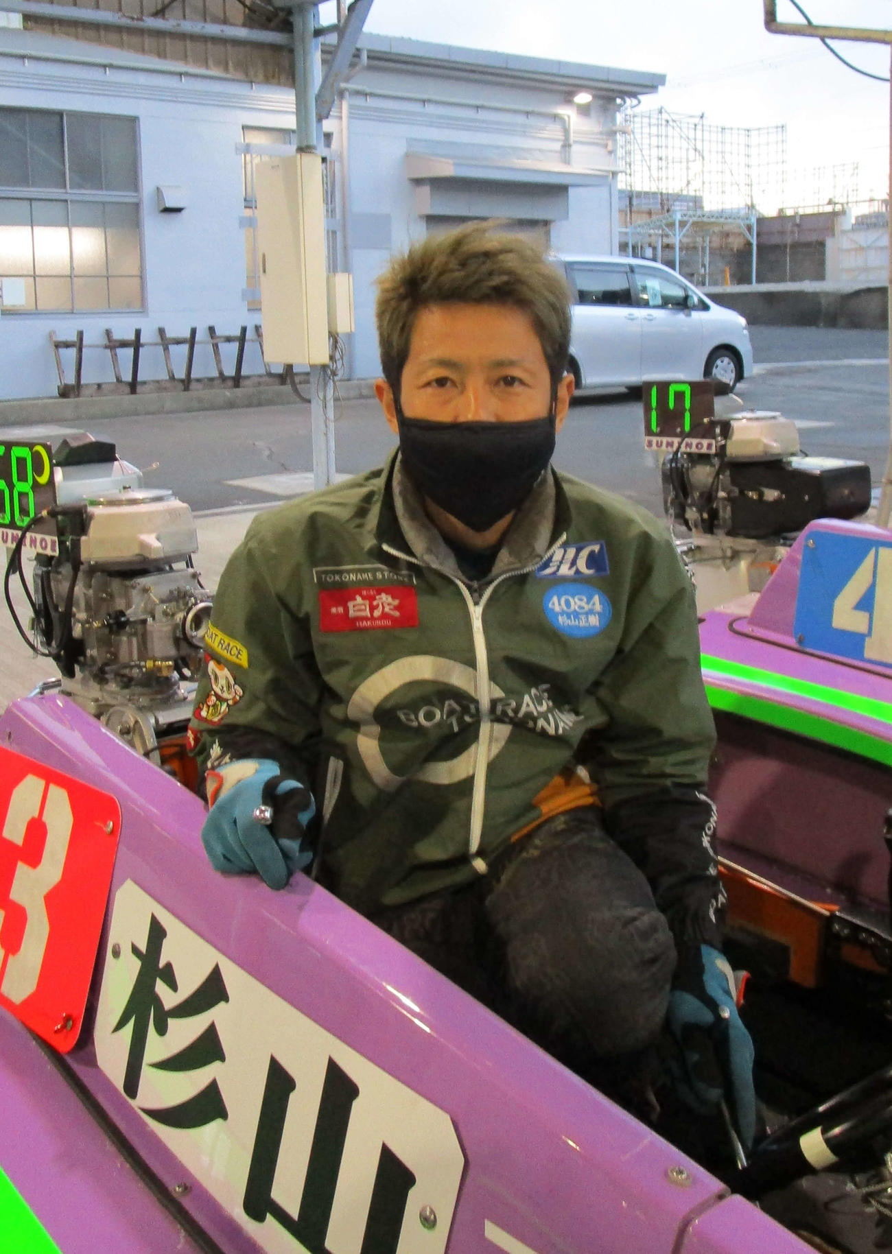 初日メイン12Rドリーム戦は、杉山正樹が果敢にまくる（撮影・安井雅彦）