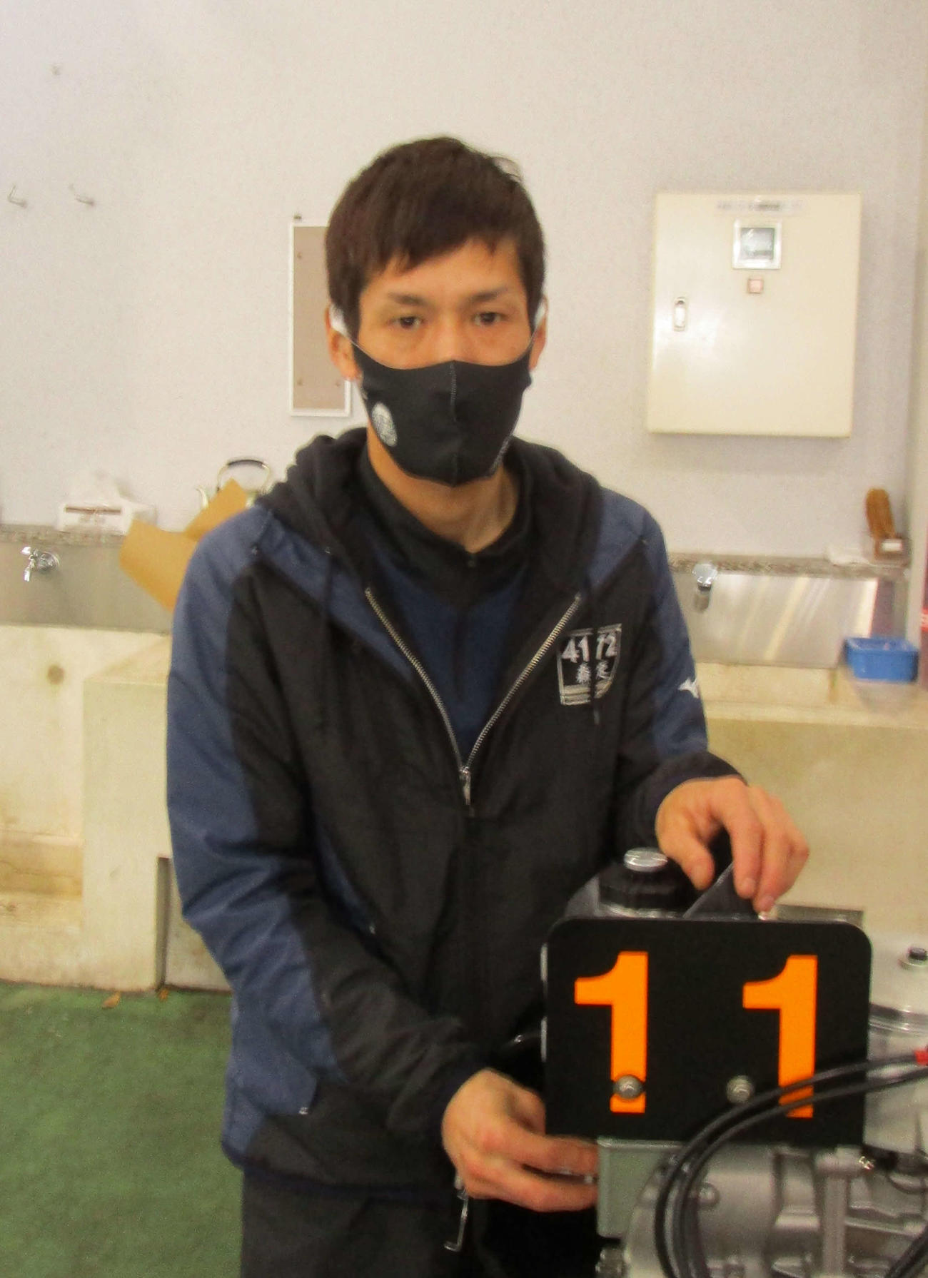 通算1000勝を挙げて児島に凱旋（がいせん）してきた森定晃史（撮影・安井雅彦）