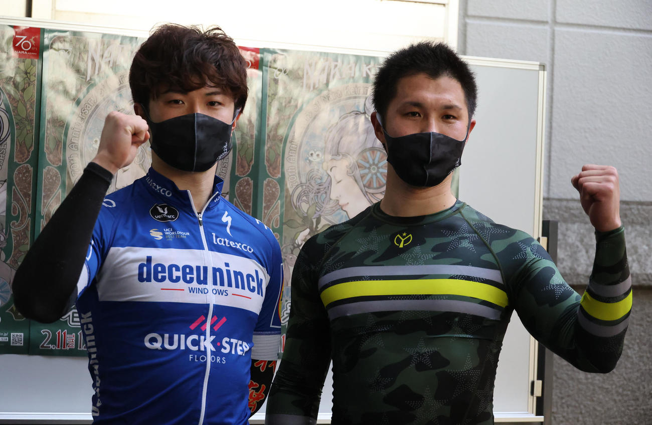 仲良く決勝進出に健闘誓う中井兄弟。左が弟の俊亮、右が兄の大祐（撮影・渦原淳）