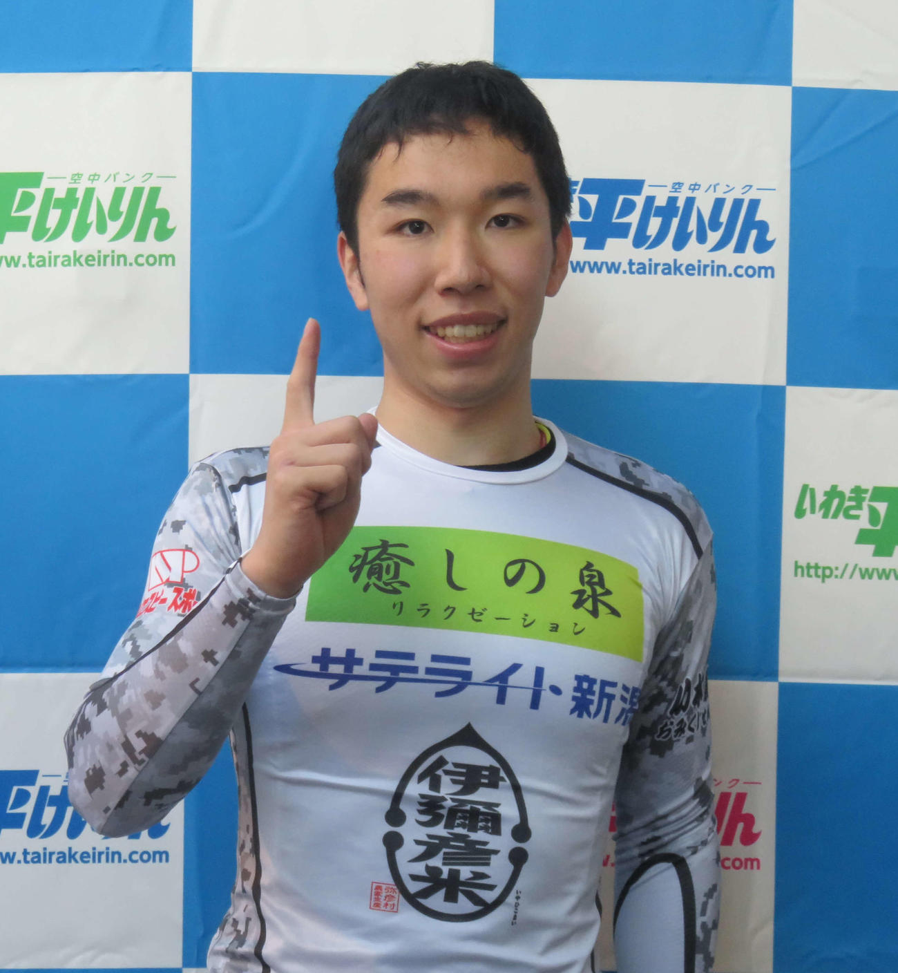 オープニングレースを快勝した菊池岳仁（撮影・栗田文人）