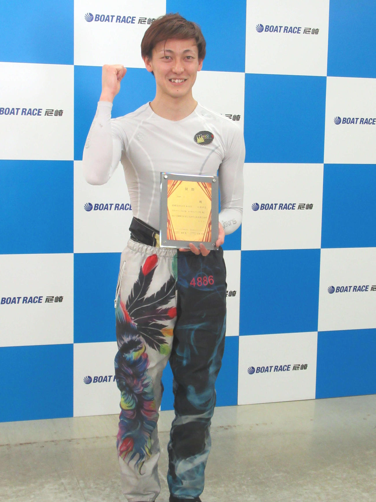 入海馨が逃げ切って、ルーキーシリーズ初優勝を飾った（撮影・奈島宏樹）