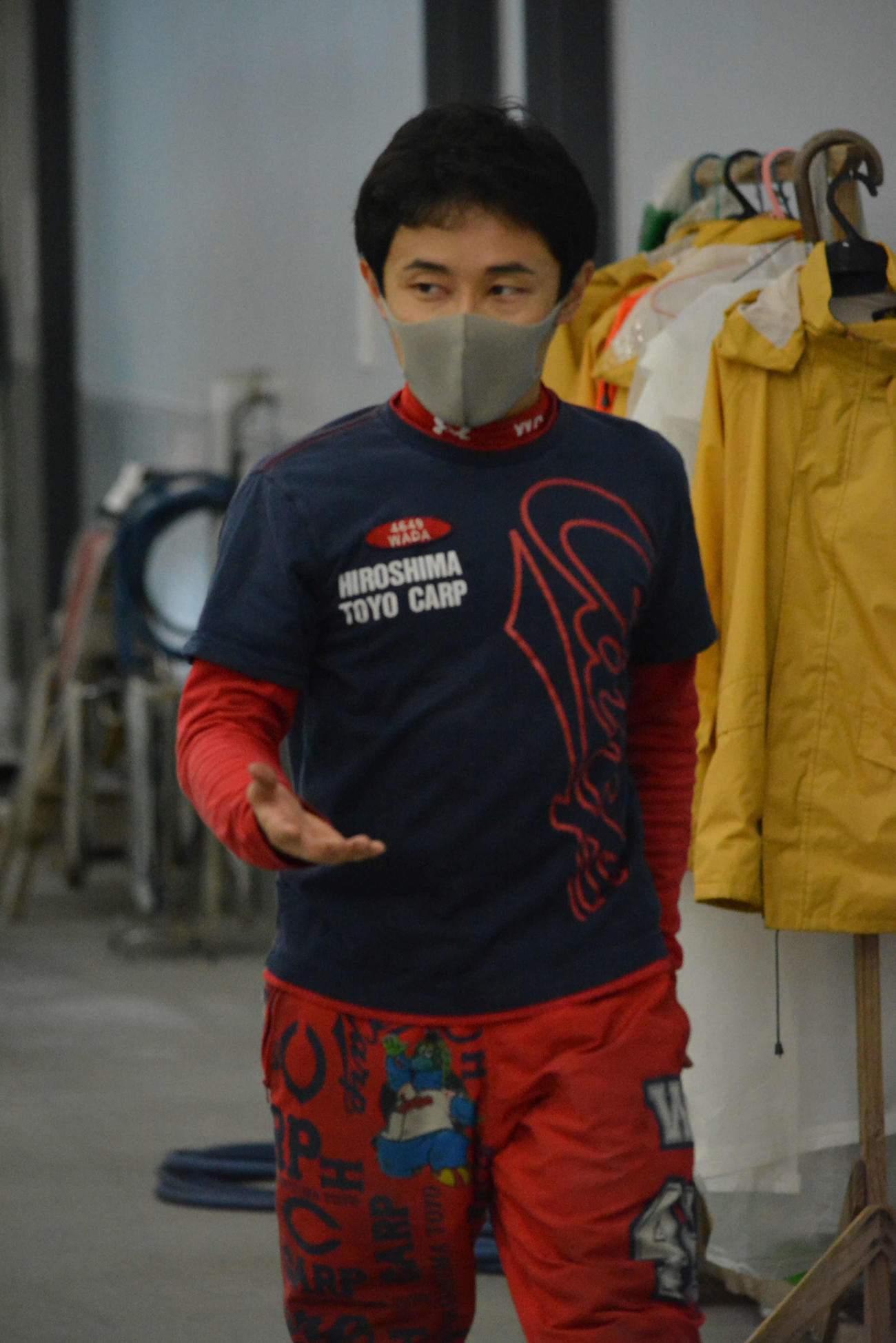好素性機を手にした和田操拓