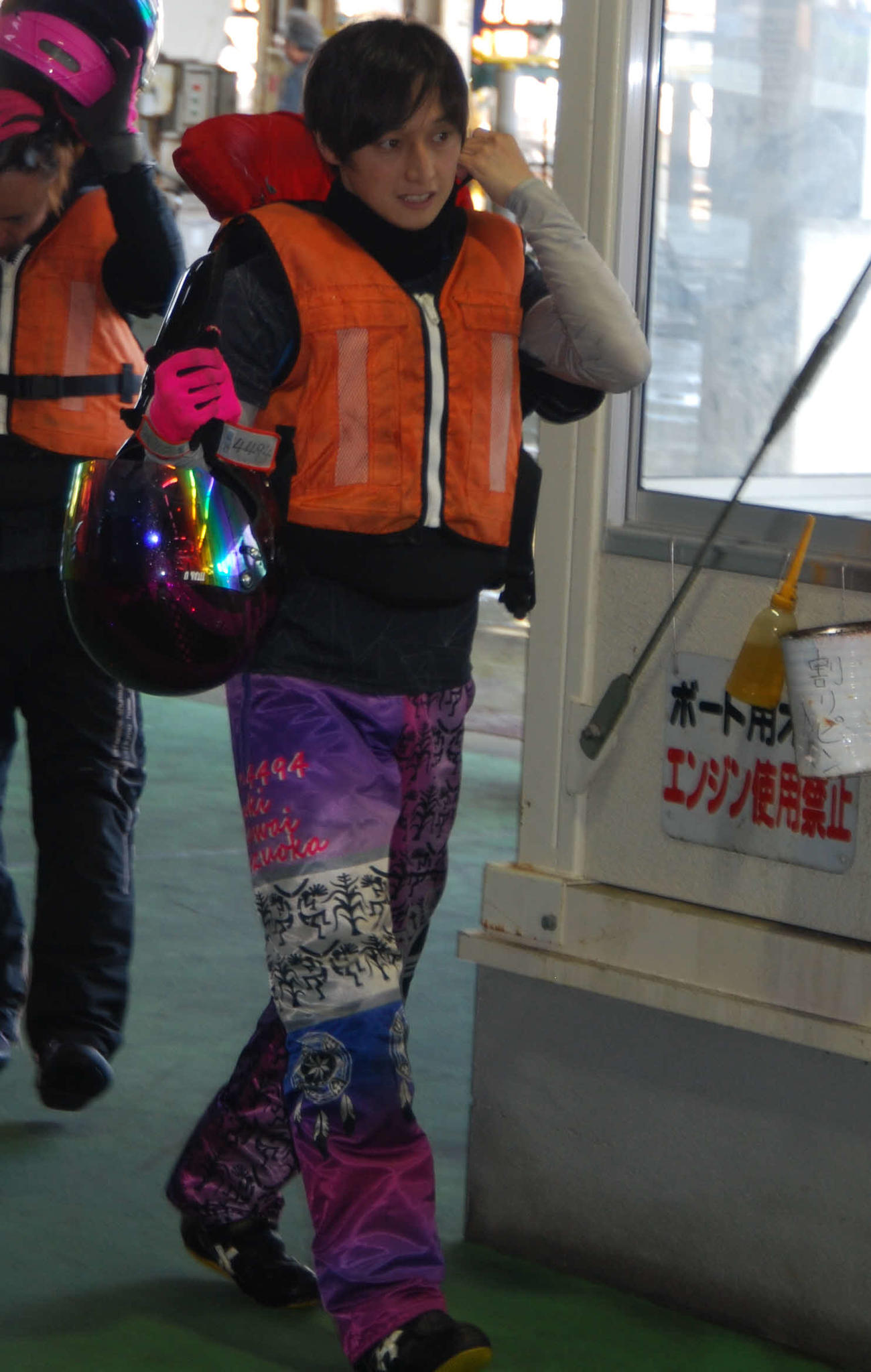 4日目8Rは河合佑樹が気迫のさばきで3着条件の準優勝負駆けを突破する