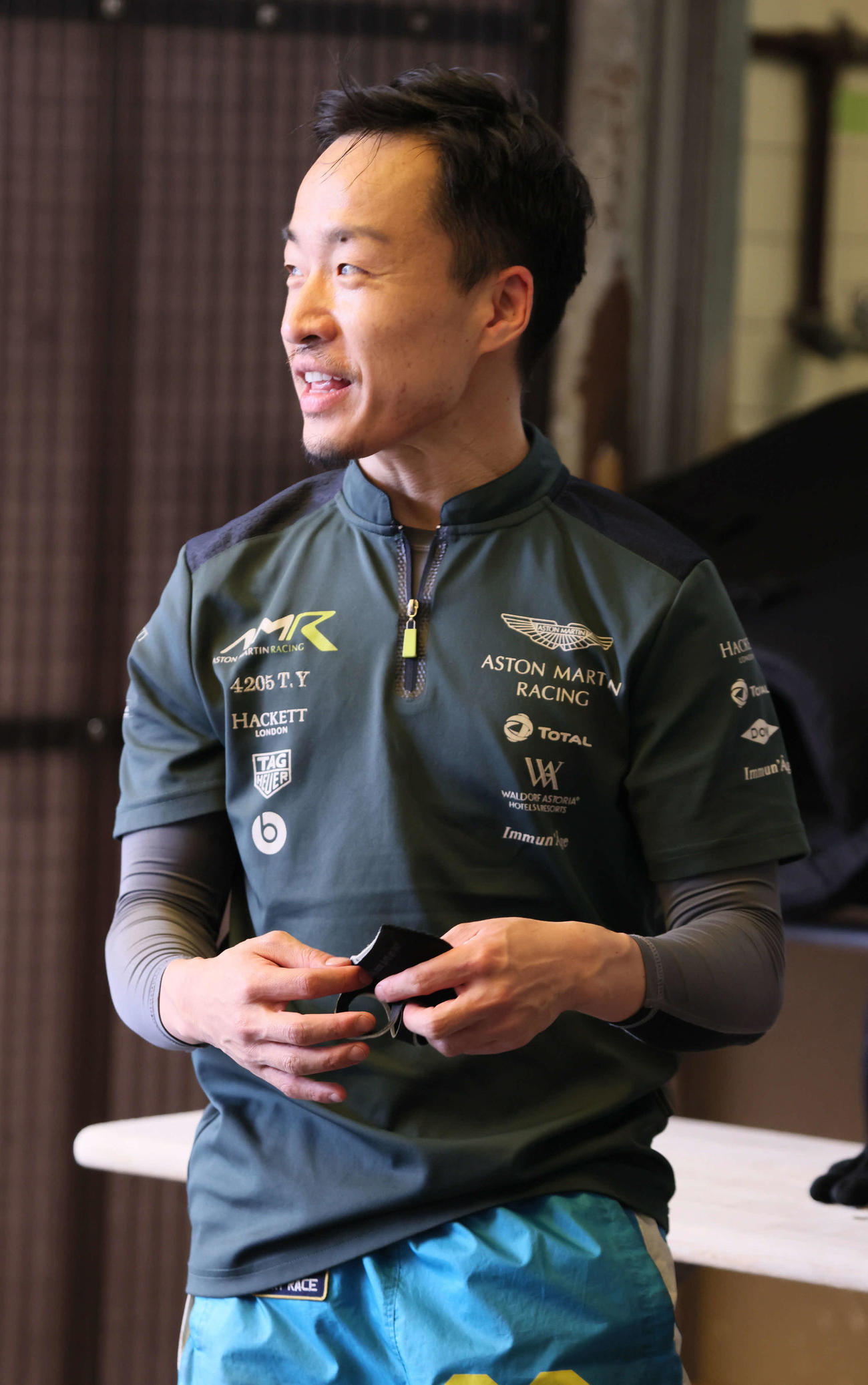 山口剛が苦笑い