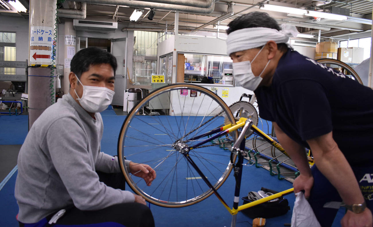 最終日の松井英幸は梅沢謙芝（左）との大物タッグで見せ場を作る