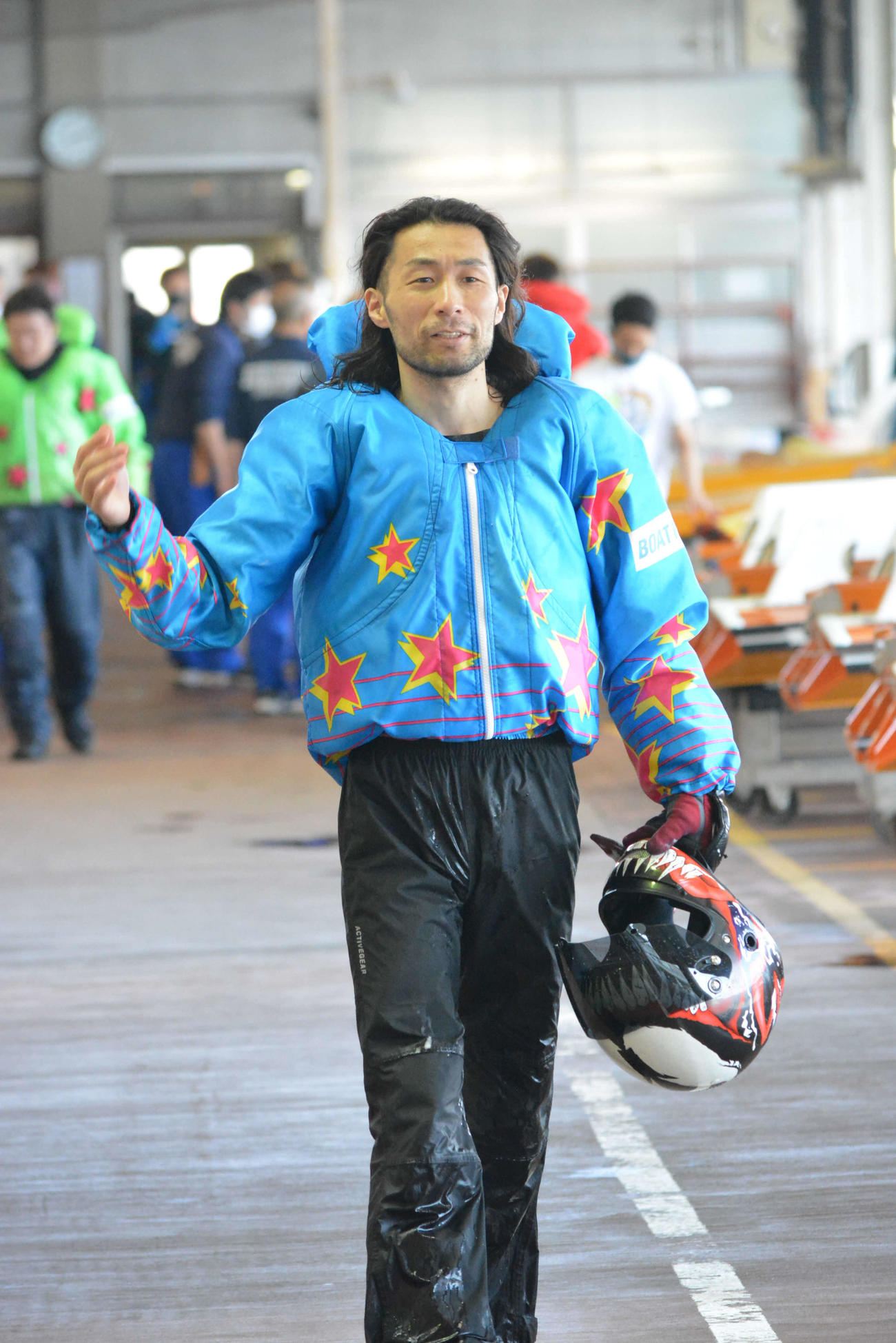 下河誉史が優勝を目指してコース取りから見せ場をつくる