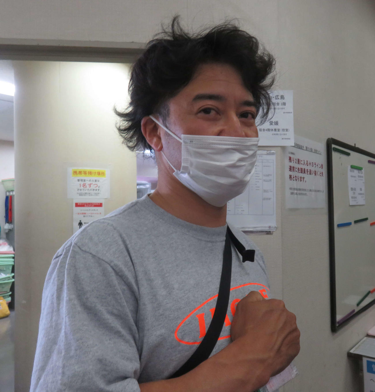 デビュー間近の娘に父の威厳を見せたい飯田威文（撮影・栗田文人）