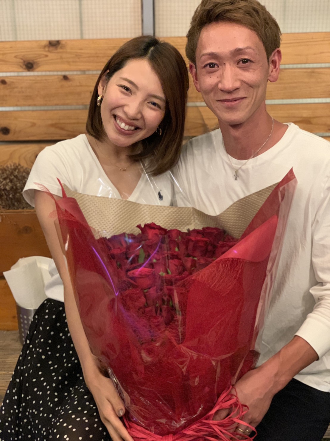 結婚することが明らかになった土屋南（左）と佐藤翼