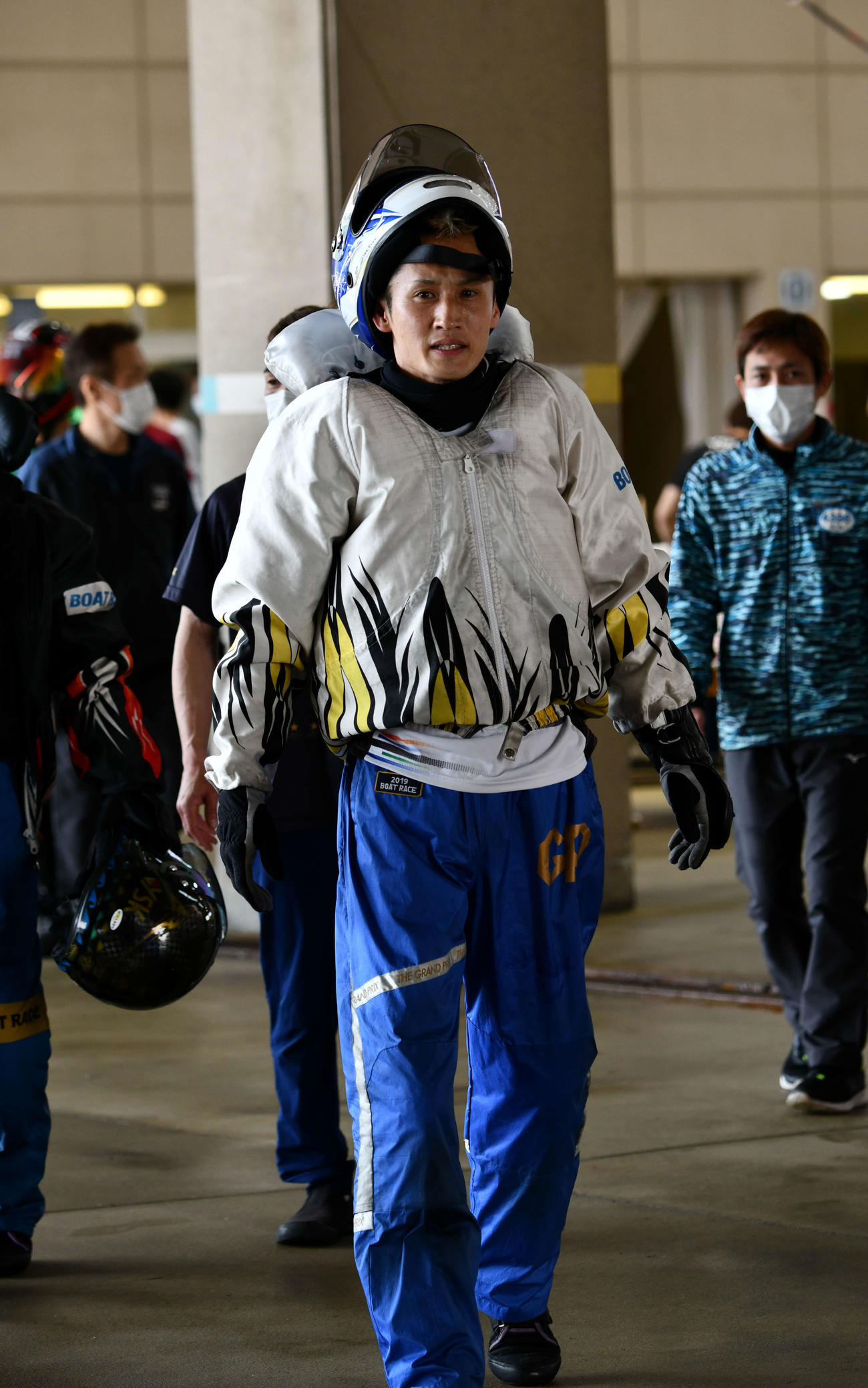 白井英治が通算100度目の優勝を飾る