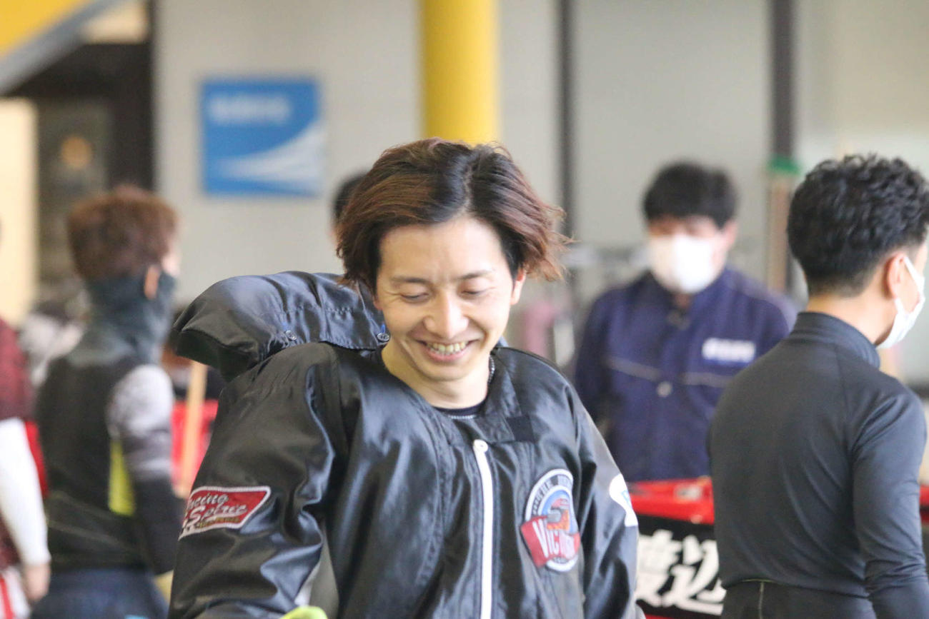 得点率3位の前田将太が、逆転トップ通過を狙って攻める