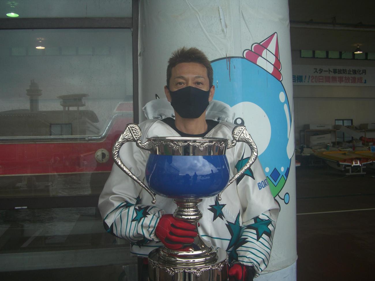 18年7月以来の優勝を飾った橋本年光