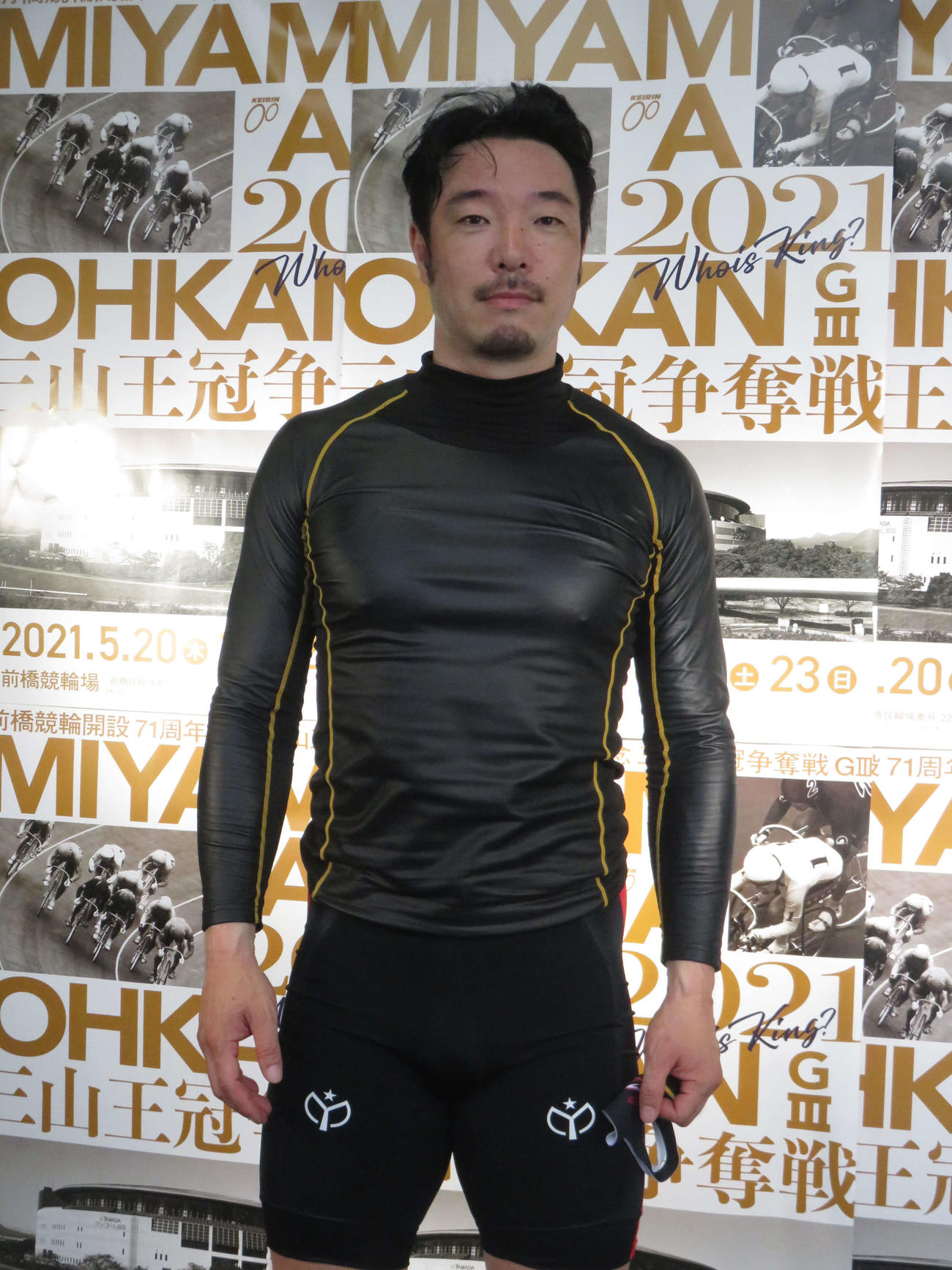 口ひげをたくわえた姿を披露した海老根恵太