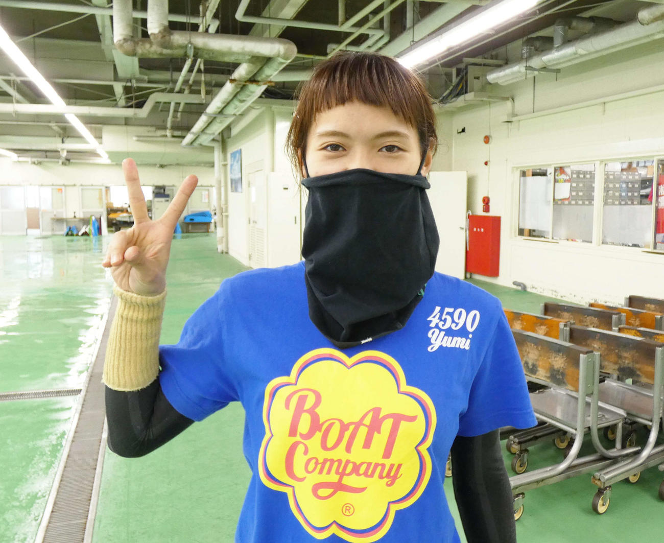 優勝戦12R3枠に登場する渡辺優美。前髪カットで気分も足も上々。Vゴールだ（撮影・前原一樹）