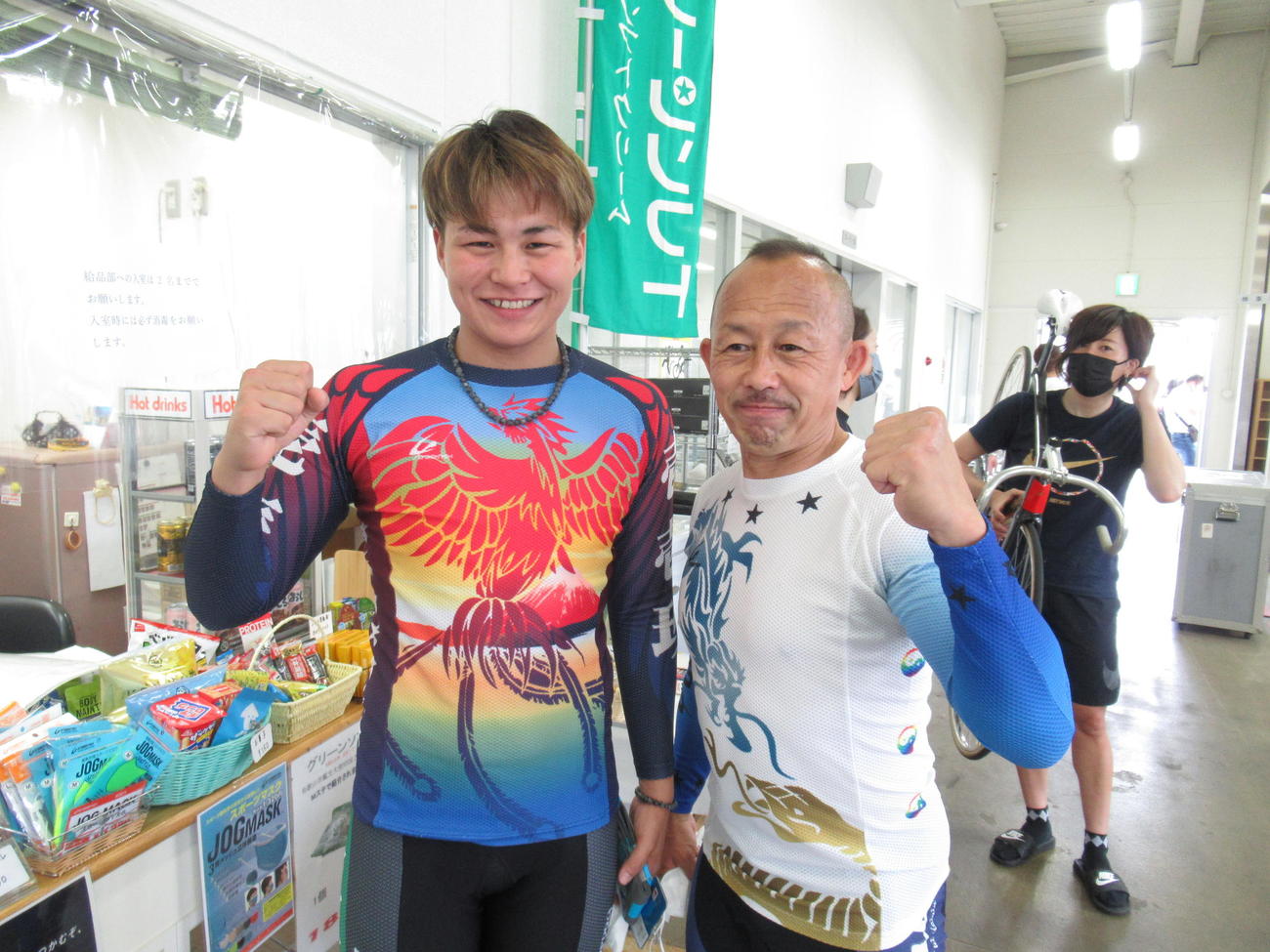 119期・疋田力也（左）と疋田敏が初の親子参戦に緊張！？（撮影・山田敏明）