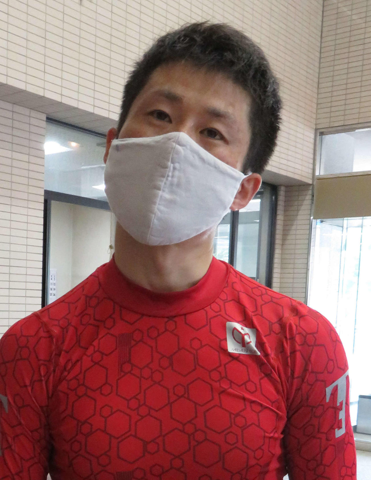 初日特選を振り返り、準決へ気合を入れ直す松永将（撮影・野島成浩）